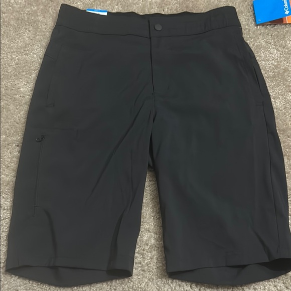Columbia Black Athletic Shorts with Clean Design - Picture 1 of 4